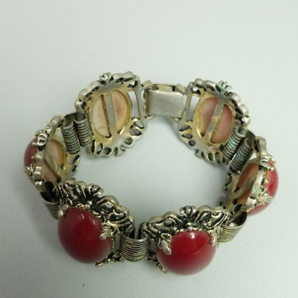 Vintage Red Oval Cabochon 6 Panel Bracelet, Retro Statement Bangle, Estate - Picture 3 of 7